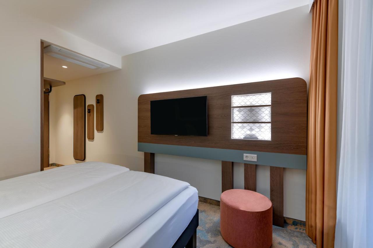 Ibis Styles Kiel City Bagian luar foto