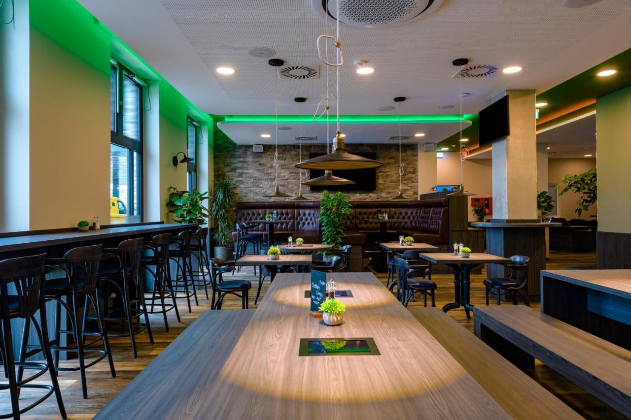 Ibis Styles Kiel City Bagian luar foto