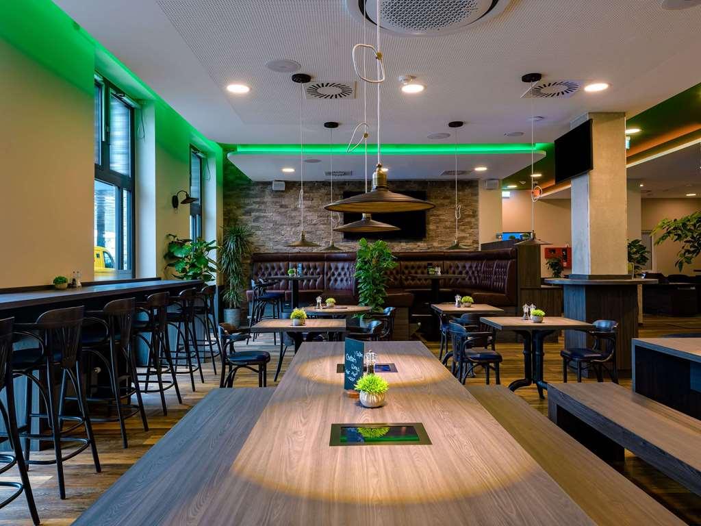 Ibis Styles Kiel City Restoran foto