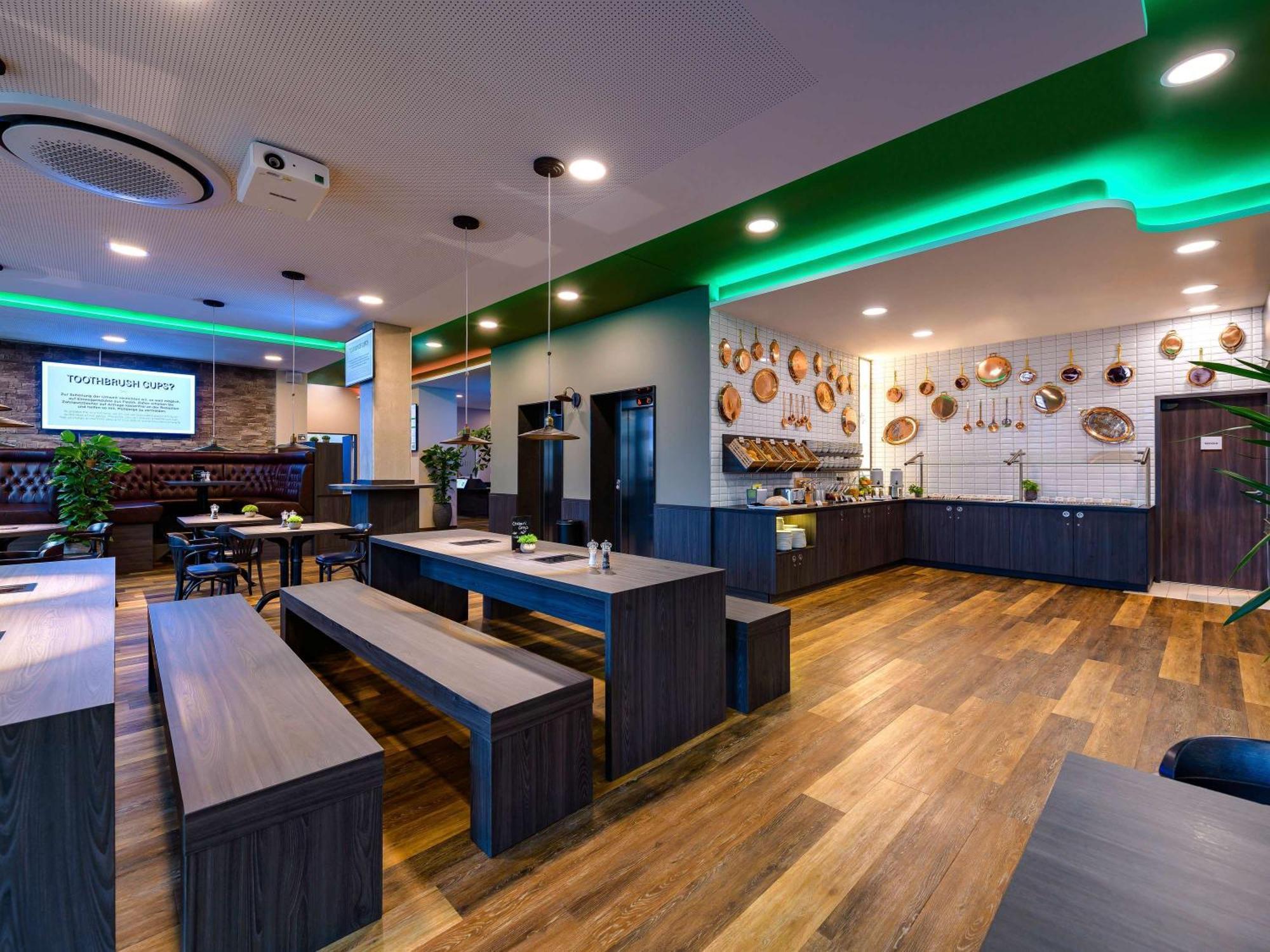 Ibis Styles Kiel City Bagian luar foto