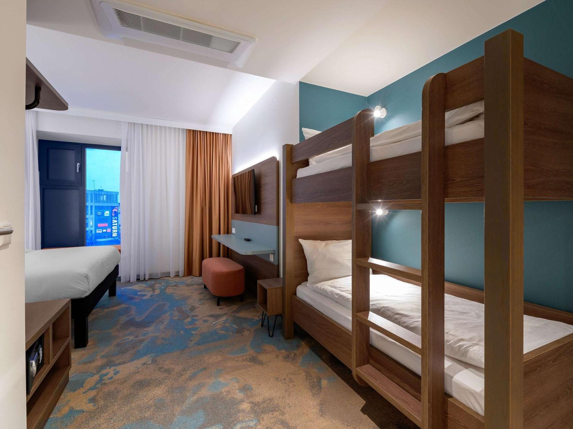 Ibis Styles Kiel City Bagian luar foto