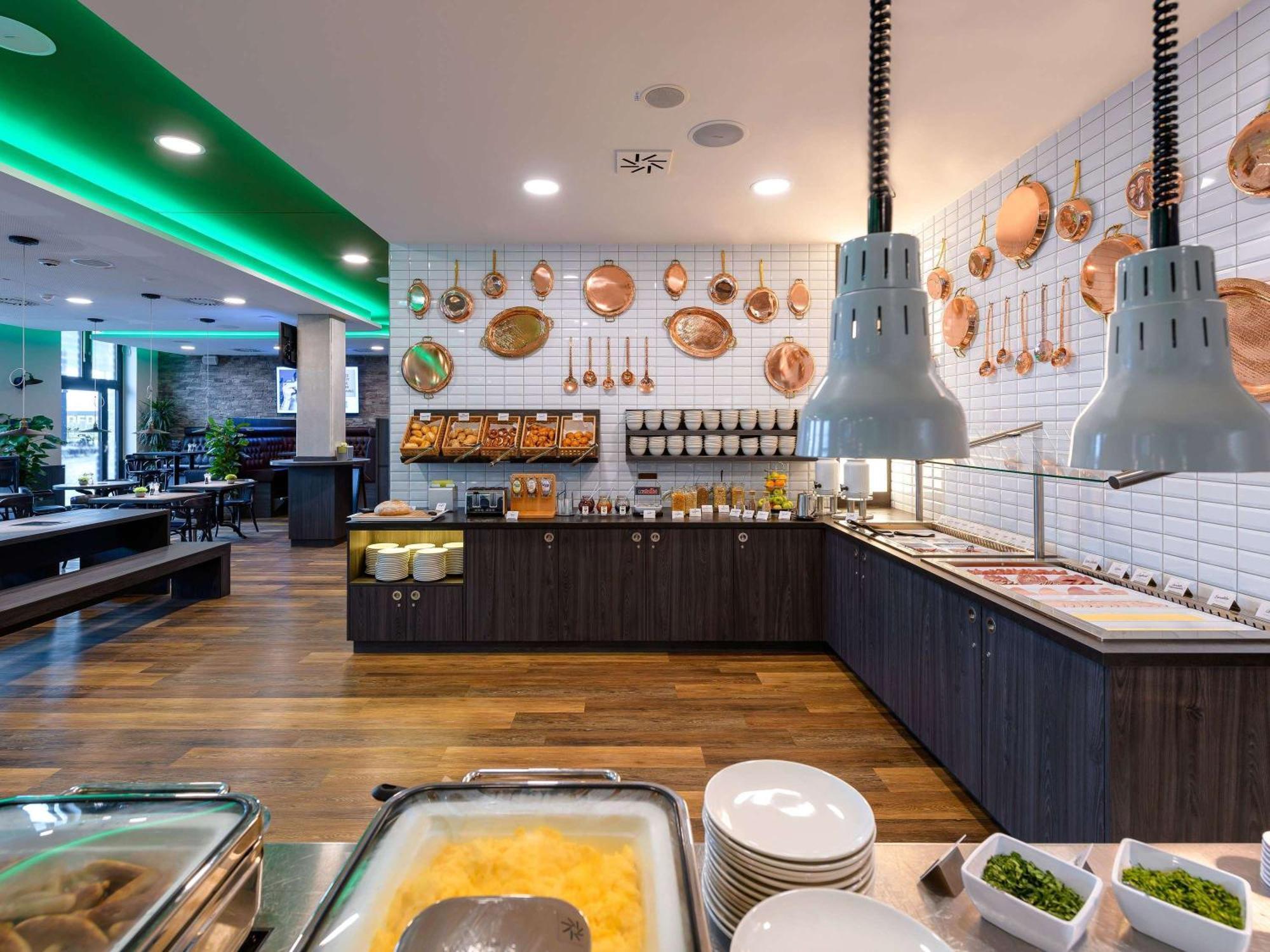 Ibis Styles Kiel City Bagian luar foto